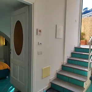 Small Wonder Tiny Town House Appartamento