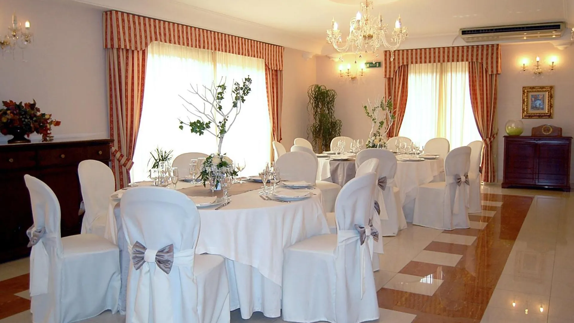 Hotel Ristorante Donato Calvizzano 3*,  Ιταλία
