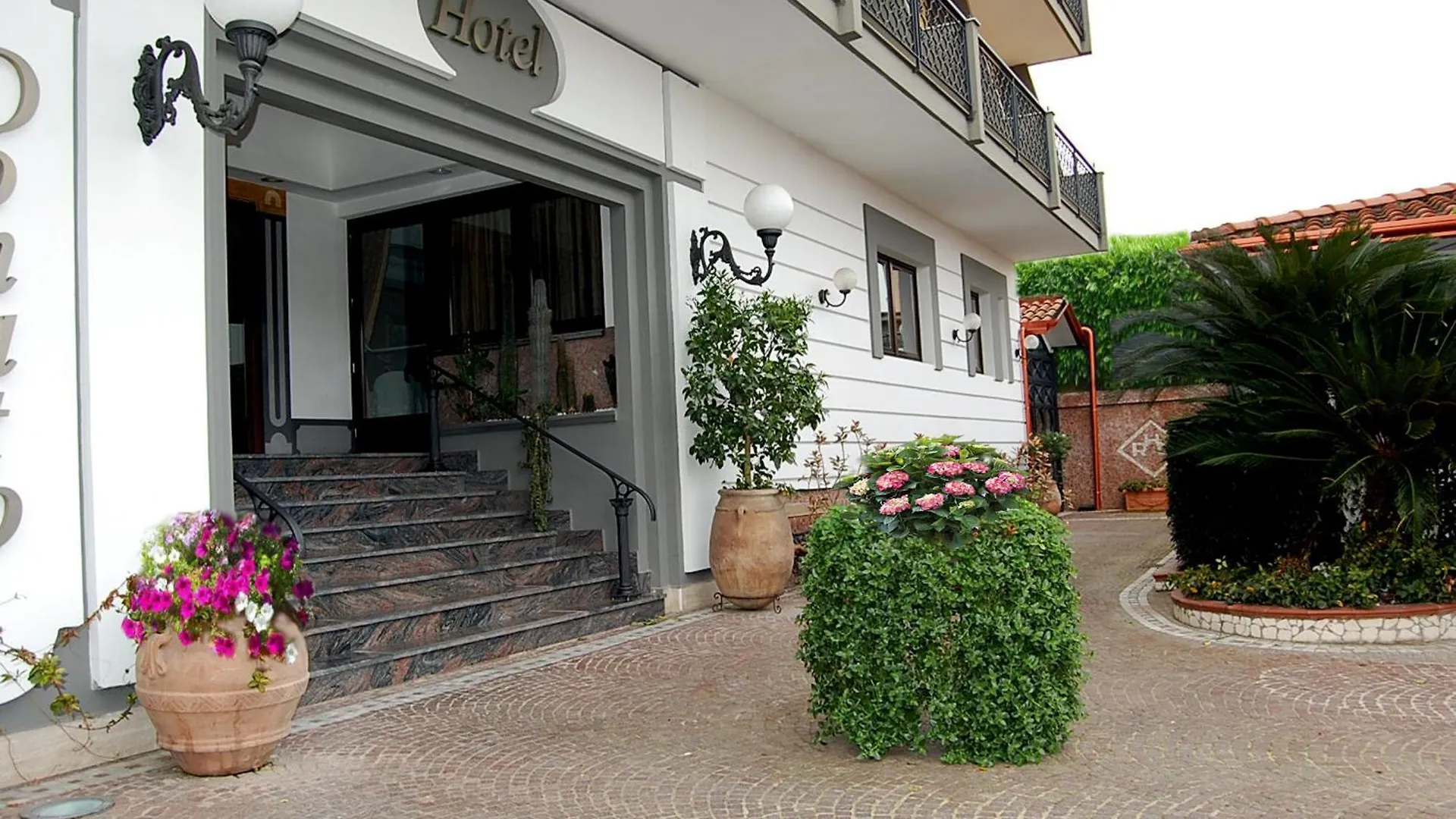 Hotel Ristorante Donato Calvizzano
