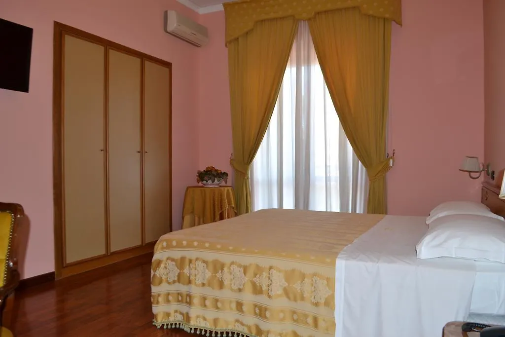 Hotel Ristorante Donato 3*, Calvizzano