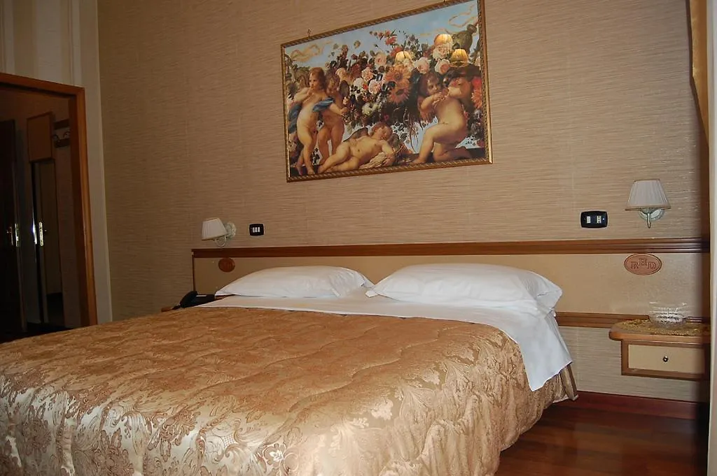 Hotel Ristorante Donato Calvizzano 3*,