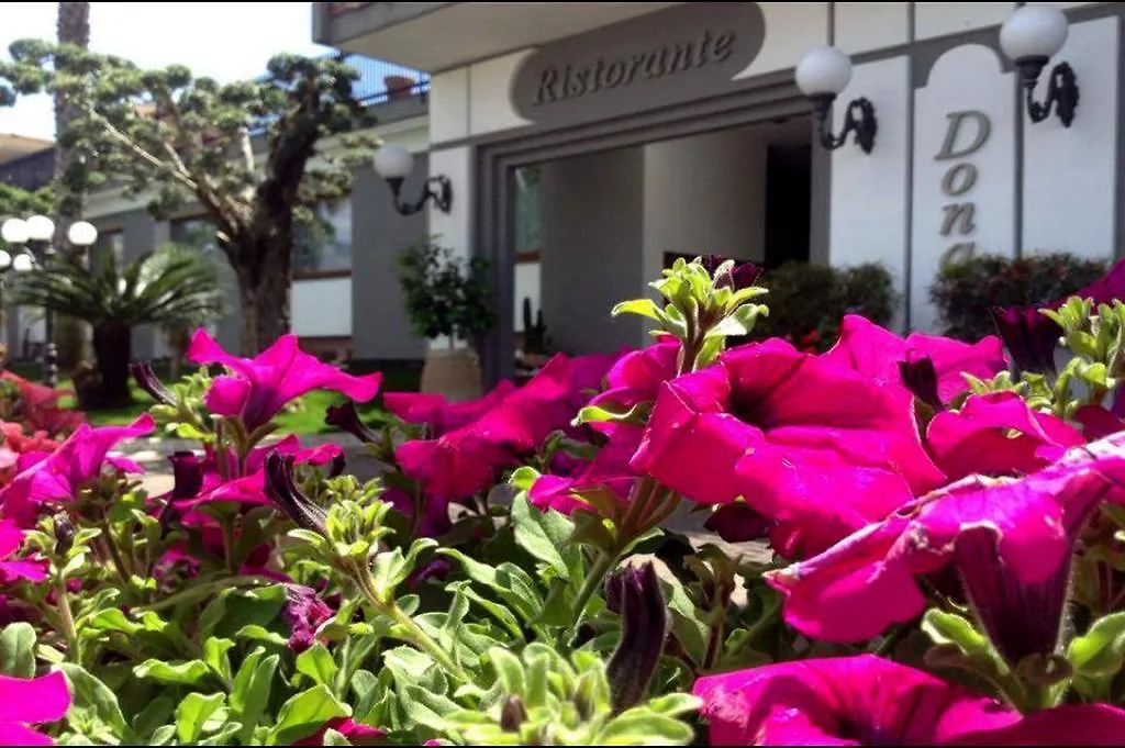 Hotel Ristorante Donato Calvizzano 3*,  Ιταλία