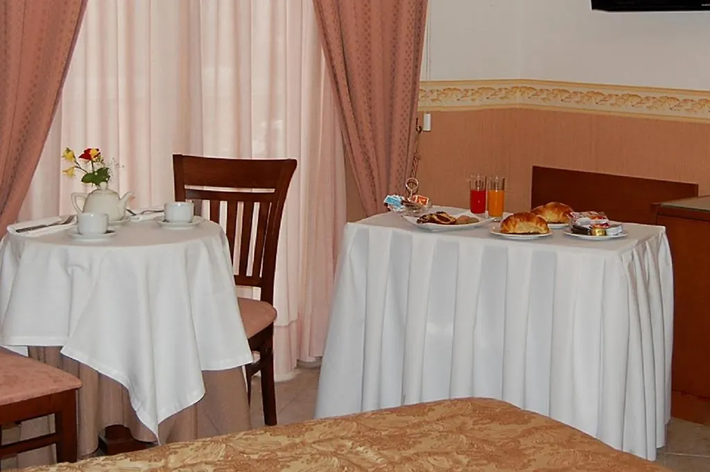 Hotel Ristorante Donato Calvizzano 3*,